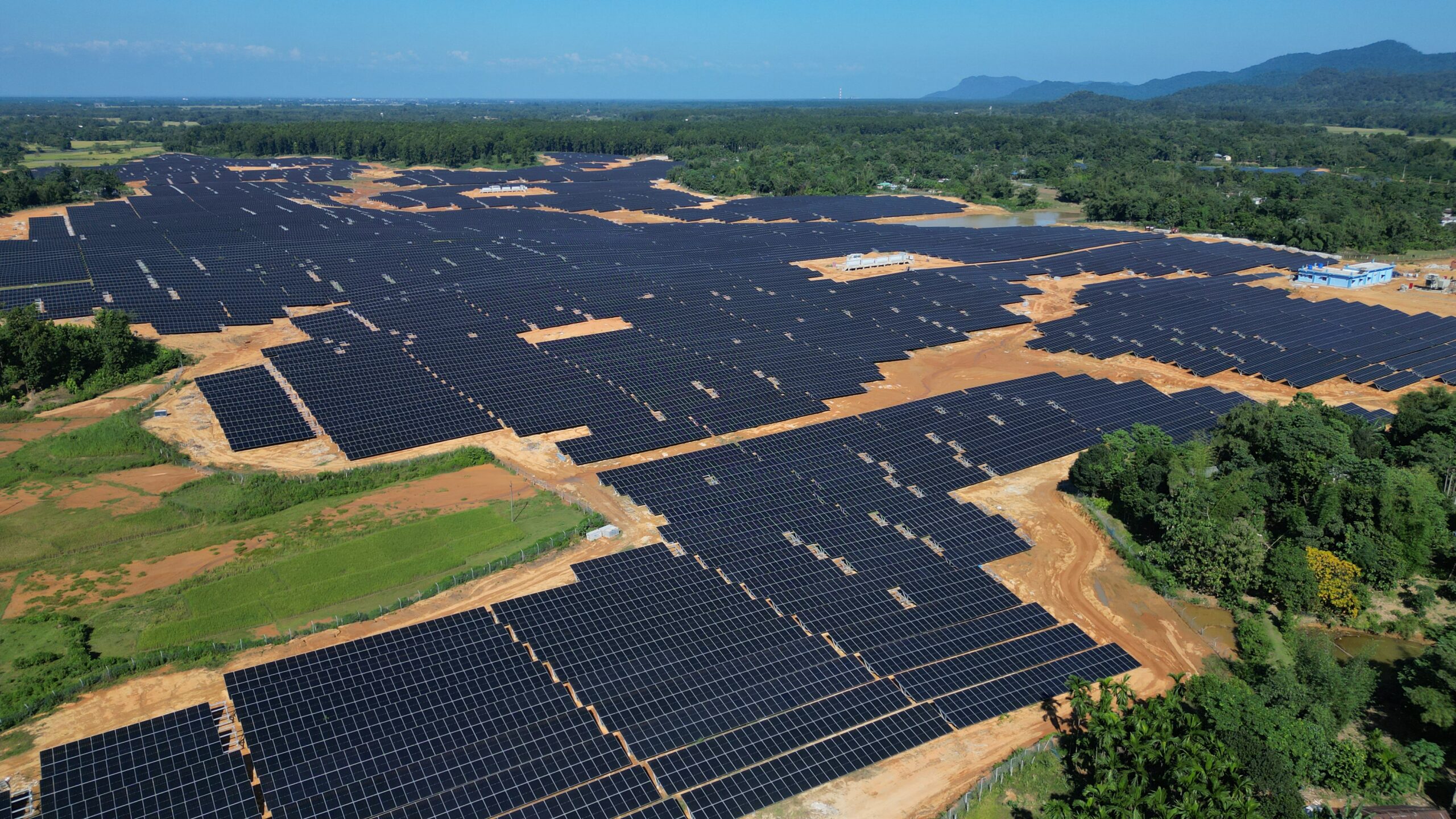 Rays Power Infra commissions 1.1 GW of solar capacity in FY 2026 - pv ...