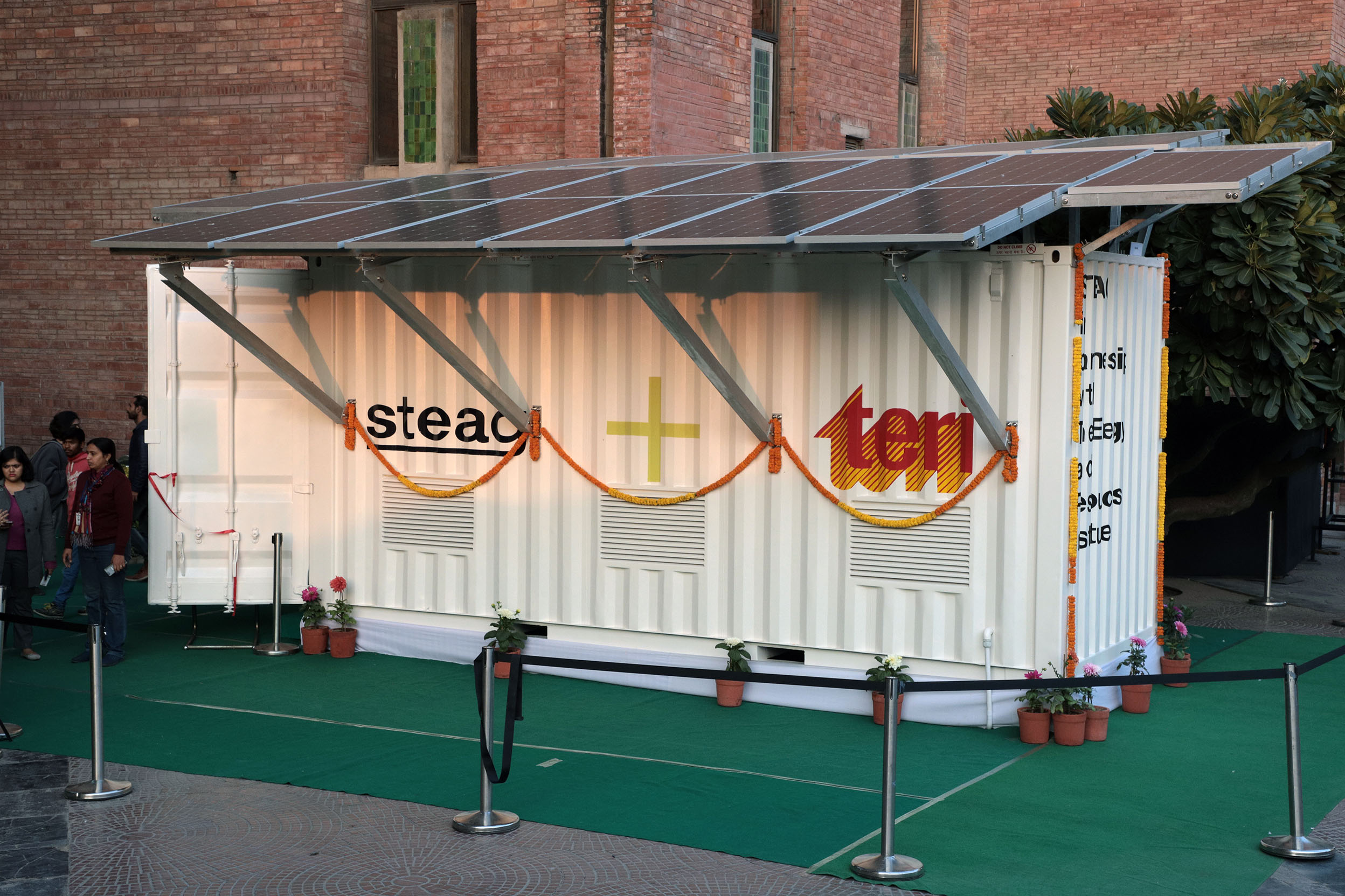 Hybrid solar container system launched for offgrid markets pv magazine India