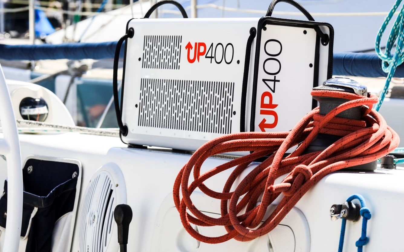 Portable hydrogen fuel cell generator with power output of 400 W pv