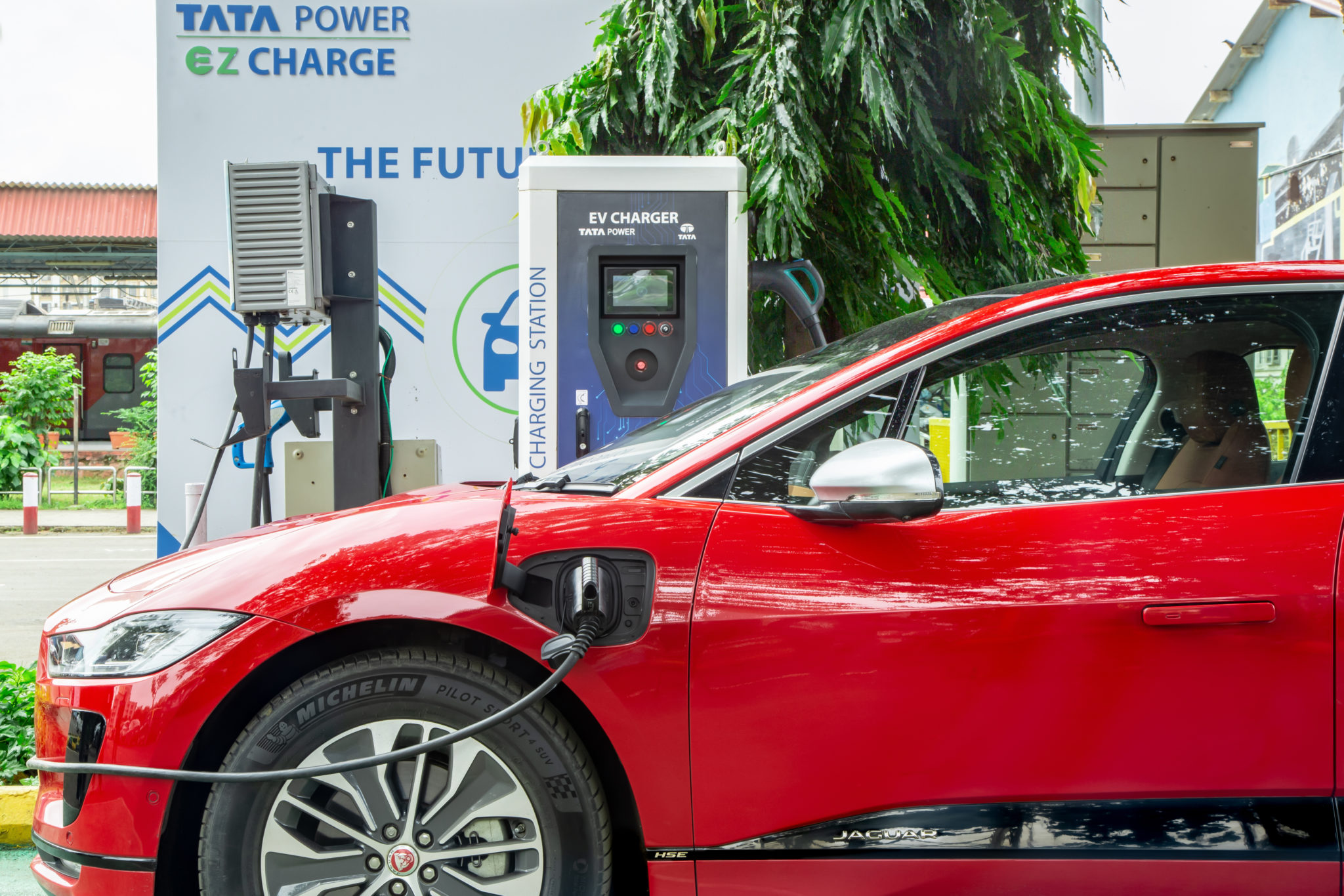 Tata Power installs 150 clean energypowered EV charging stations across Mumbai pv magazine India